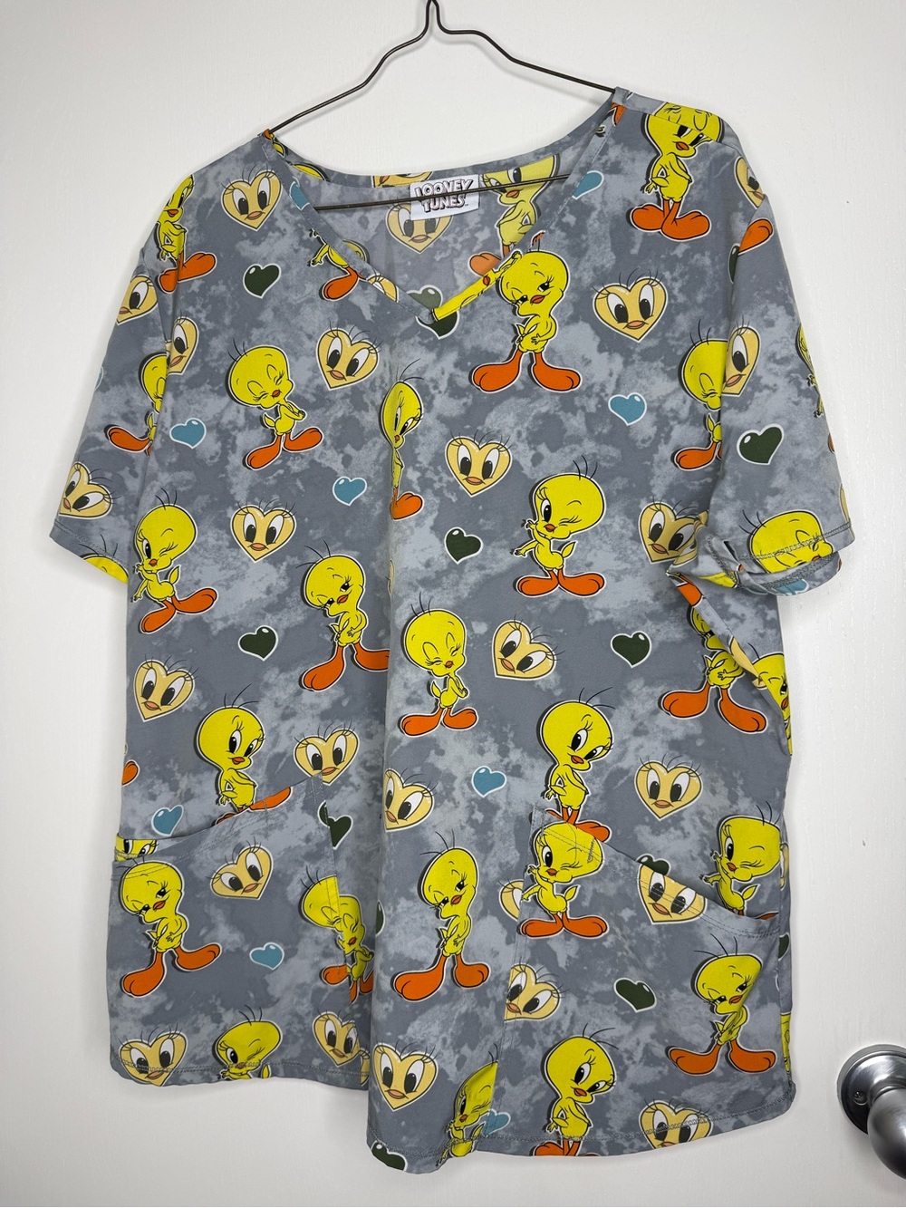 Warner Bros. Tweety Bird Gray Scrubs V-Neck Top Looney Tunes